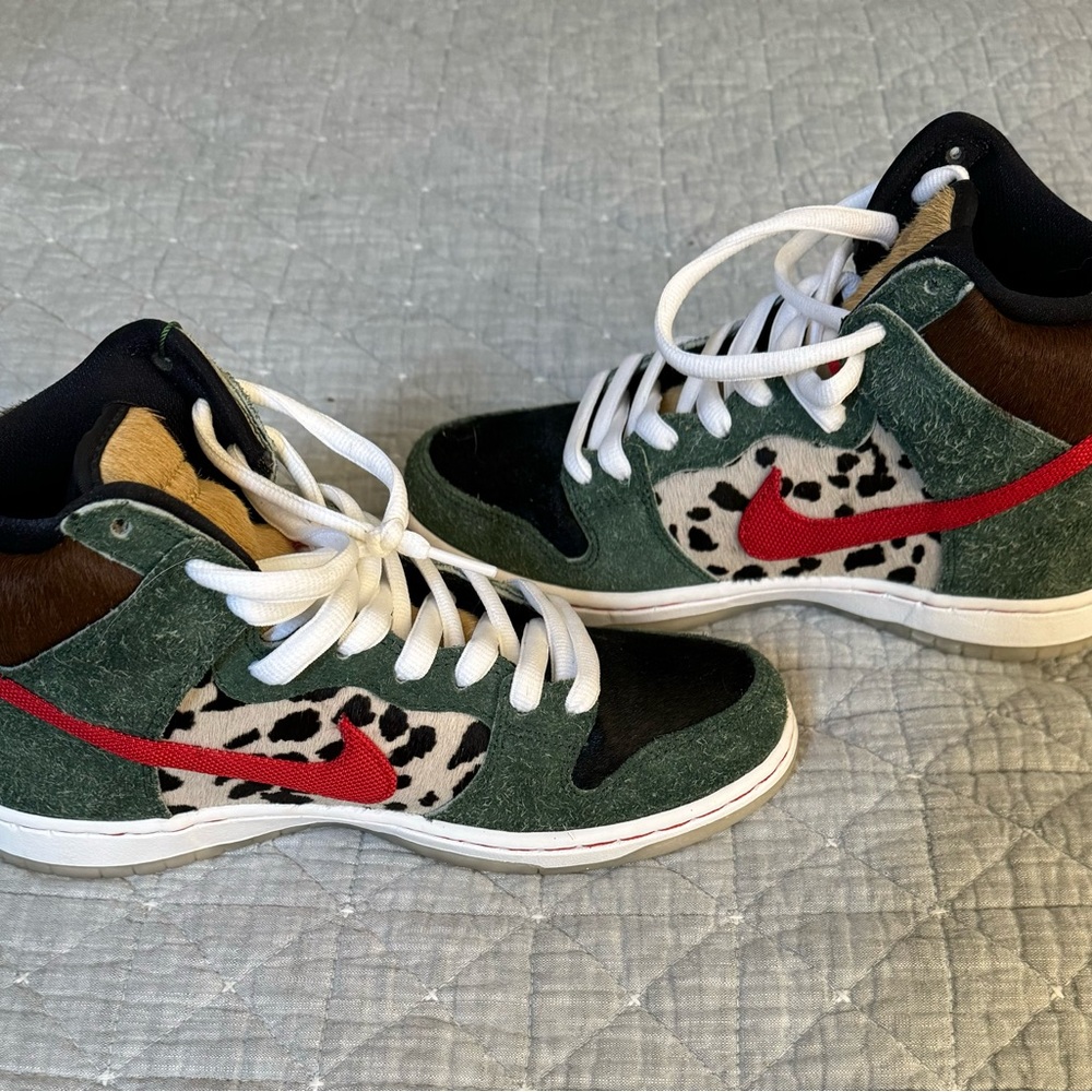 NEW Dog Walker Dunks Size 7- SB Dunk High